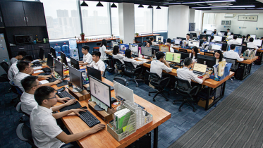 Сцена в офисе